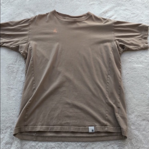 Adidas Box T-shirt/Small/Tan - Picture 3 of 5